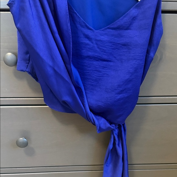 Lush cobalt blue top - Picture 5 of 6